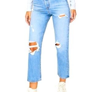 Levi’s 501 Wedgie Ankle Straight Distressed Jeans!